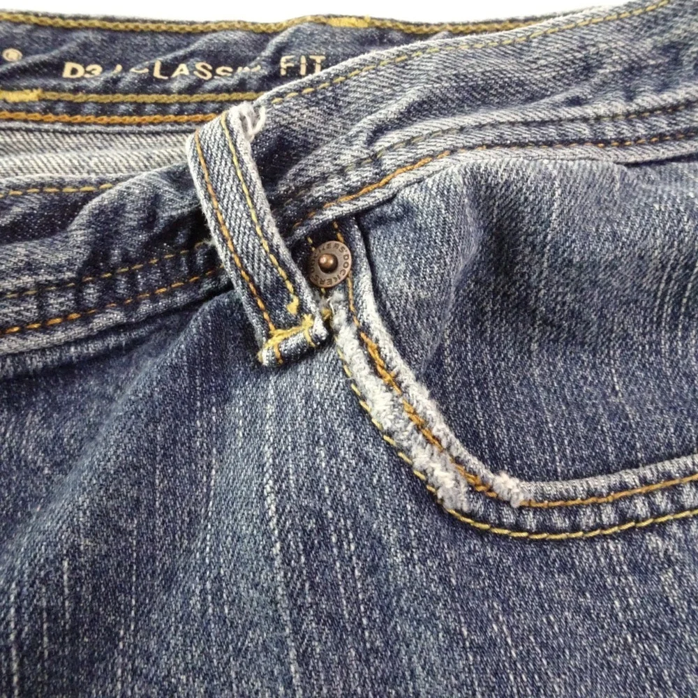 Dockers Jeans. Men's 40x32. Classic Fit Straight Leg Blue Denim Jeans
